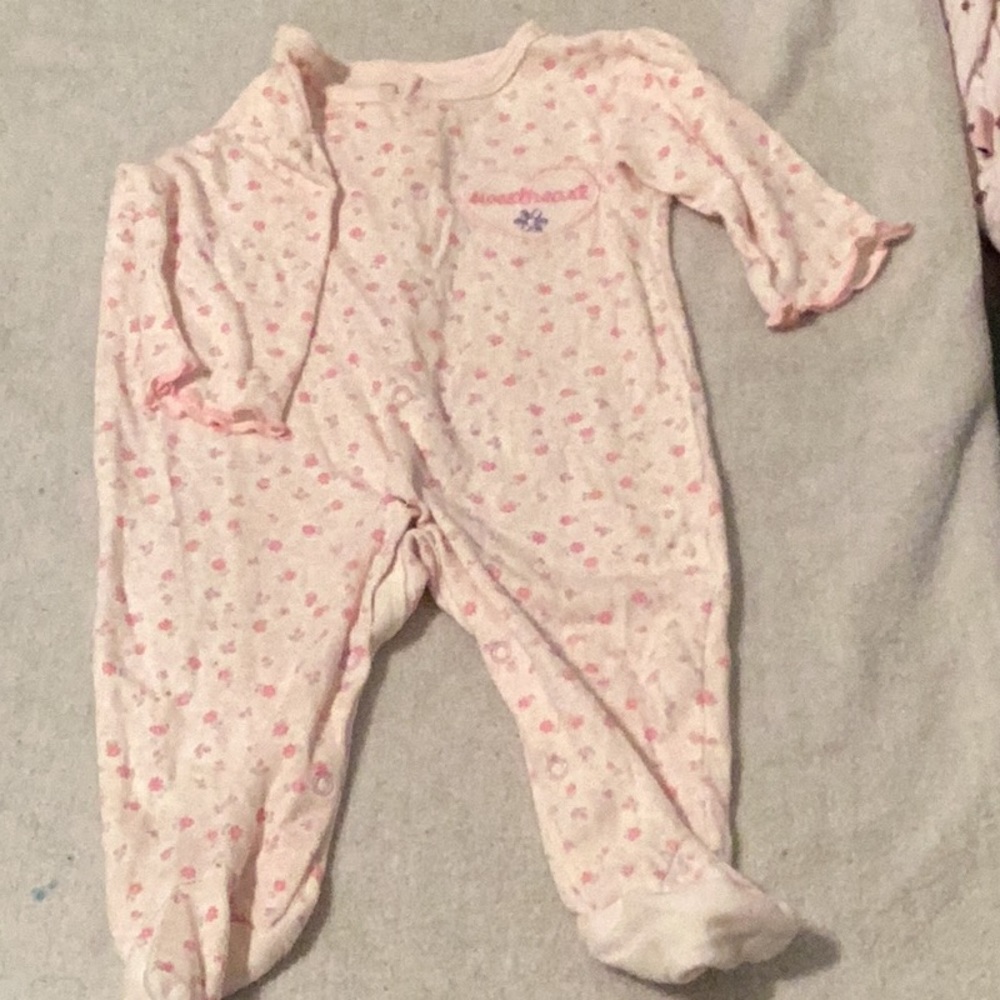 3 baby girl sleepers 6/9 months & 6/12 months - Picture 3 of 4